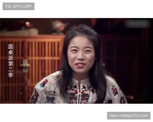 高磊去便利店买夜宵,结账那一瞬像走红毯,我在旁边尴尬偷笑 高磊去便利店买夜宵,结账那一瞬像走红毯,我在旁边尴尬偷笑